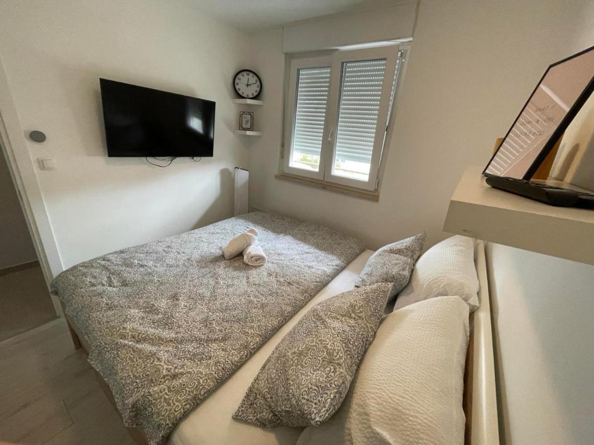 Lui Apartma Pula